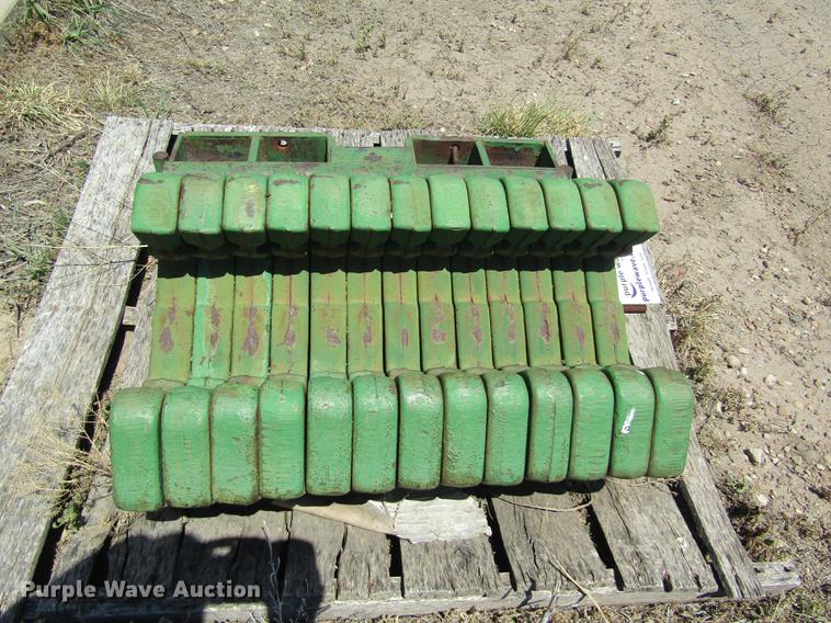 image for item DD8846 (13) John Deere suitcase weights