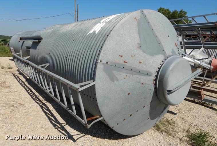 (2) Chore Time feed bins in Junction City, KS Item DE1791 sold