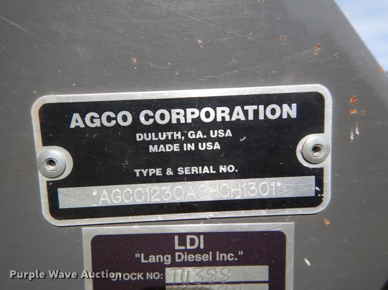 image for item DE1792 2012 Challenger CH1230 corn head