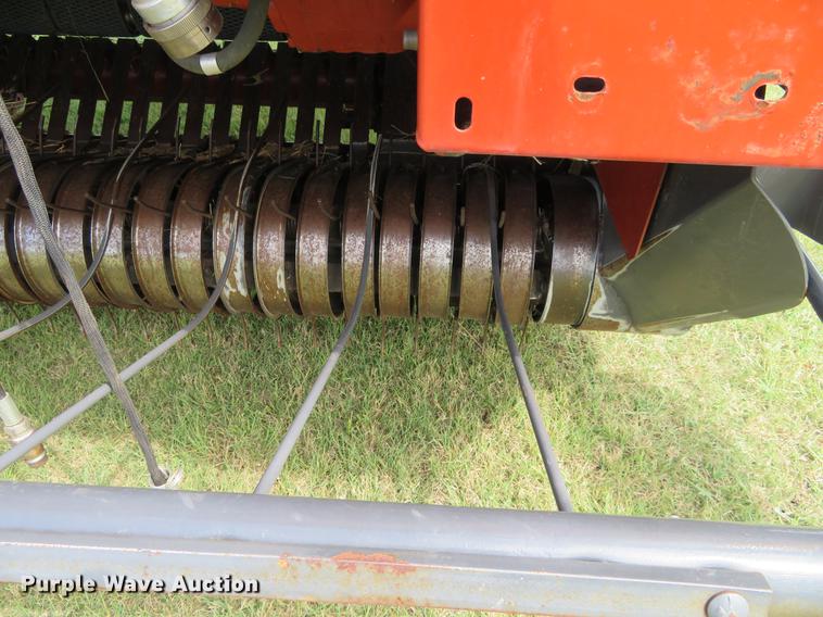 image for item DE6340 2008 Massey Ferguson Hesston 2756A round baler