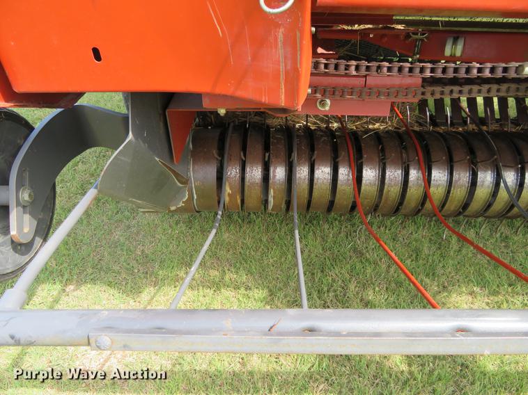 image for item DE6340 2008 Massey Ferguson Hesston 2756A round baler