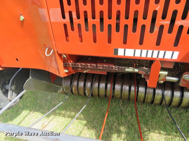 image for item DE6340 2008 Massey Ferguson Hesston 2756A round baler