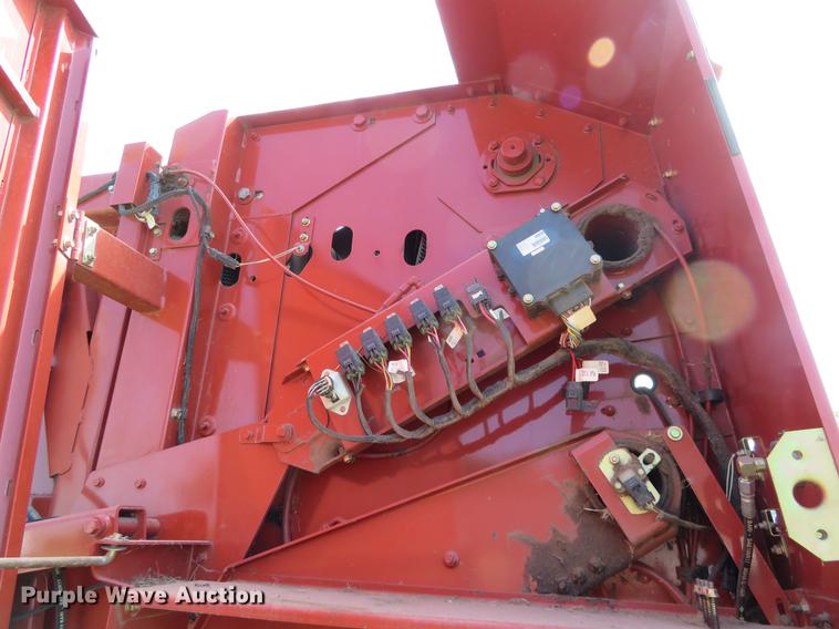image for item DE6340 2008 Massey Ferguson Hesston 2756A round baler