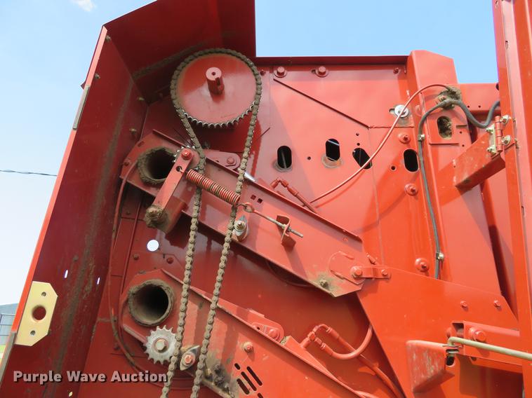 image for item DE6340 2008 Massey Ferguson Hesston 2756A round baler