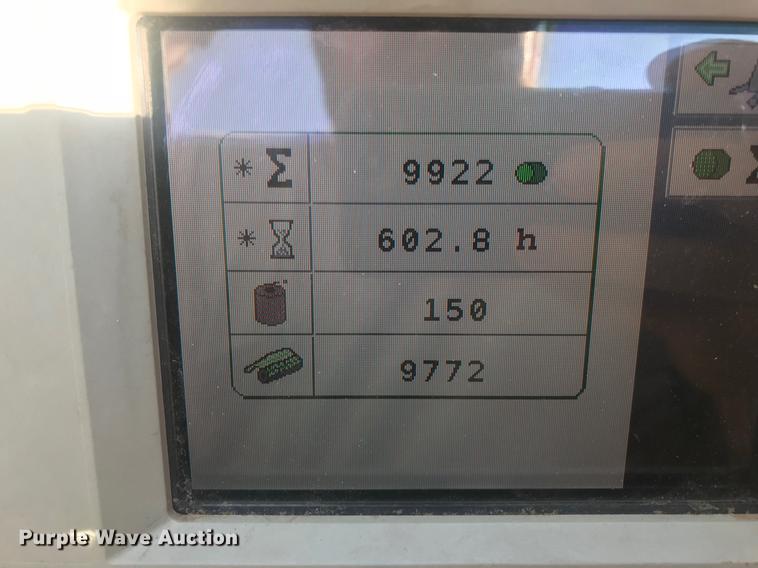 image for item DE6340 2008 Massey Ferguson Hesston 2756A round baler