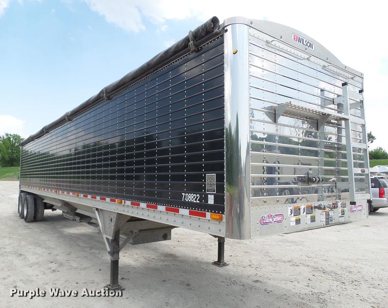 image for item DZ9347 2015 Wilson DWH 550B double hopper grain trailer