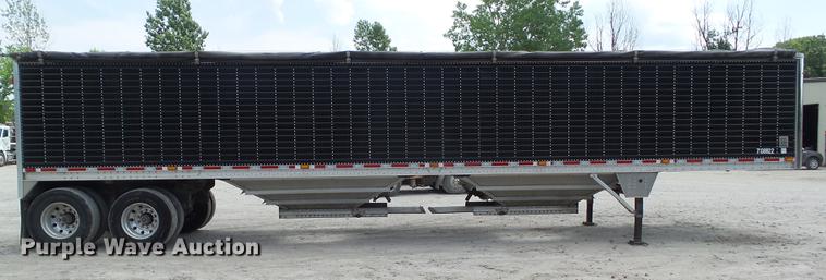 image for item DZ9347 2015 Wilson DWH 550B double hopper grain trailer