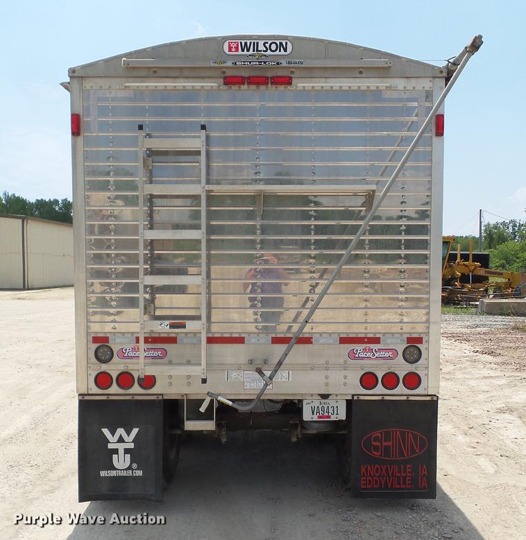 image for item DZ9347 2015 Wilson DWH 550B double hopper grain trailer
