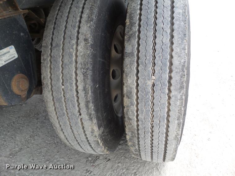 image for item DZ9347 2015 Wilson DWH 550B double hopper grain trailer