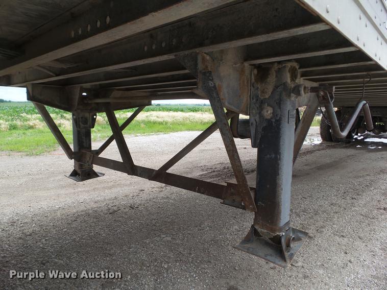 image for item DZ9369 1997 Dorsey enclosed tender trailer