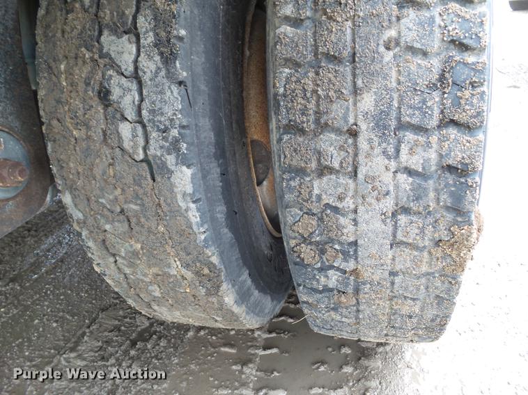 image for item DZ9369 1997 Dorsey enclosed tender trailer