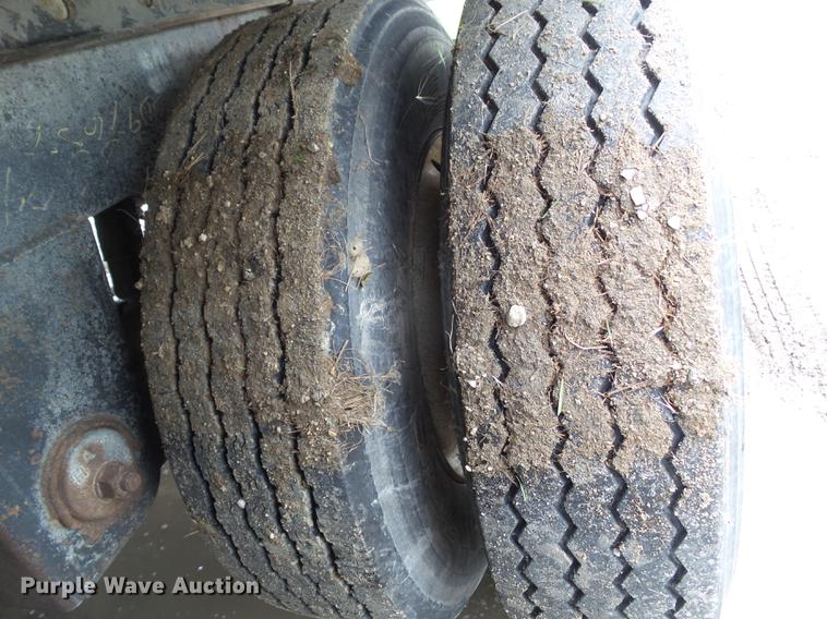 image for item DZ9369 1997 Dorsey enclosed tender trailer