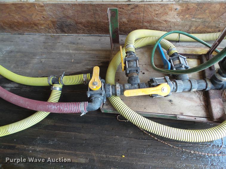 image for item DZ9369 1997 Dorsey enclosed tender trailer