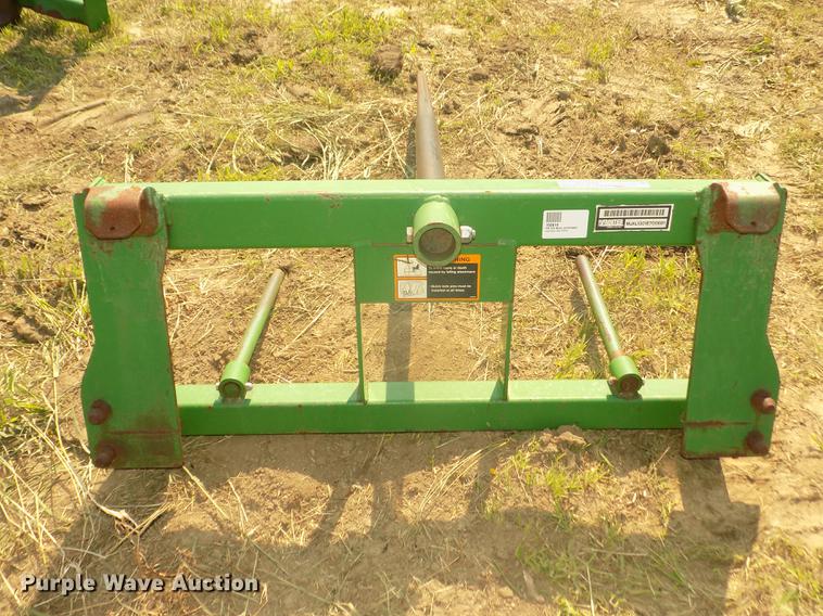 image for item DZ9509 Frontier bale spear