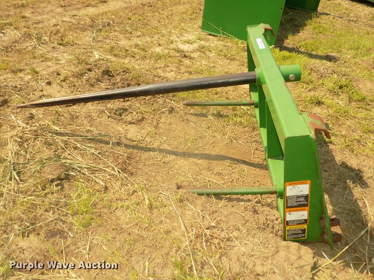 image for item DZ9509 Frontier bale spear