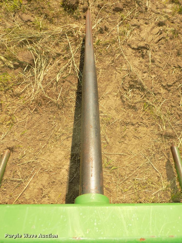 image for item DZ9509 Frontier bale spear