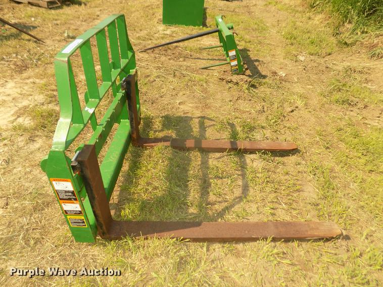 image for item DZ9511 Frontier pallet forks