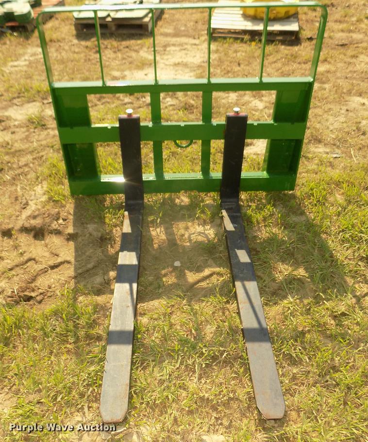image for item DZ9512 2015 MDS 2615 pallet forks