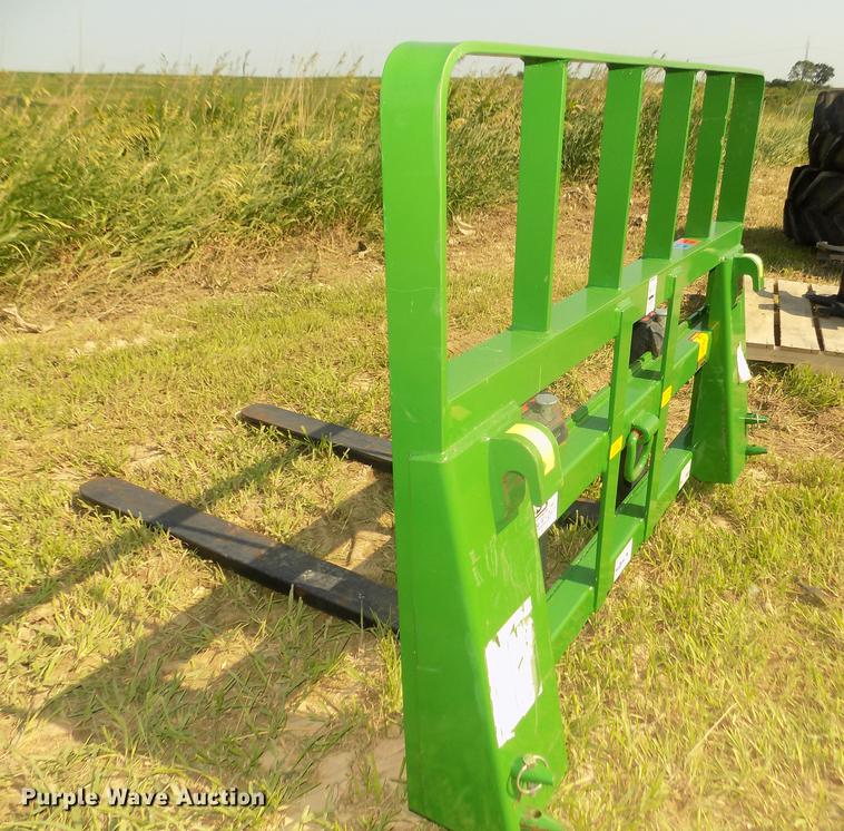 image for item DZ9512 2015 MDS 2615 pallet forks