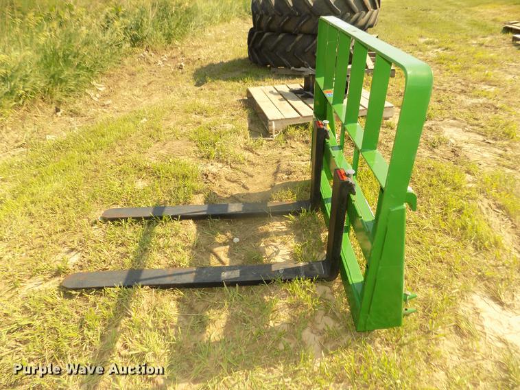 image for item DZ9512 2015 MDS 2615 pallet forks