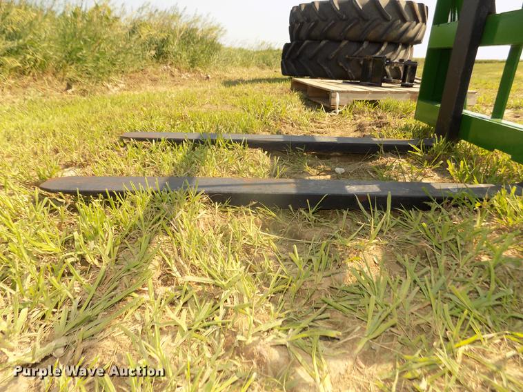 image for item DZ9512 2015 MDS 2615 pallet forks