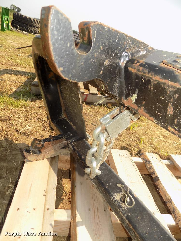 image for item DZ9515 Cat BM18218 three point hitch adapter