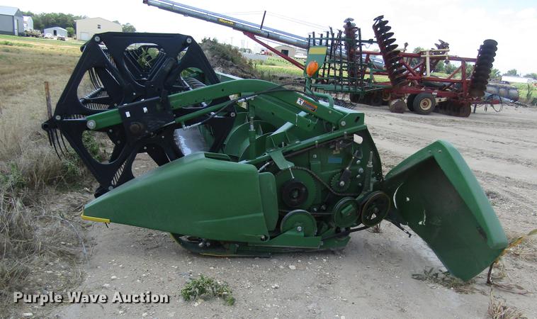 image for item EI9496 2013 John Deere 630F flex head