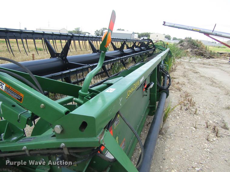 image for item EI9496 2013 John Deere 630F flex head