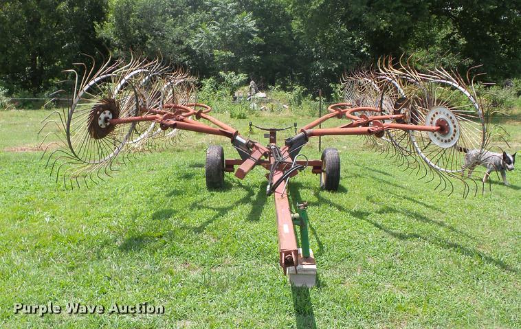 image for item EI9843 M&W hay rake