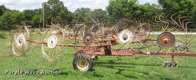 image for item EI9843 M&W hay rake