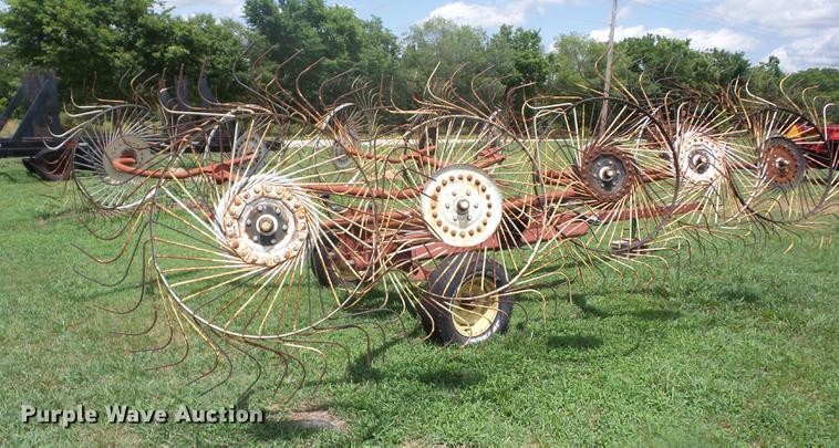 image for item EI9843 M&W hay rake