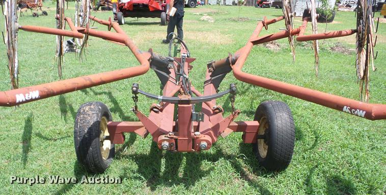 image for item EI9843 M&W hay rake