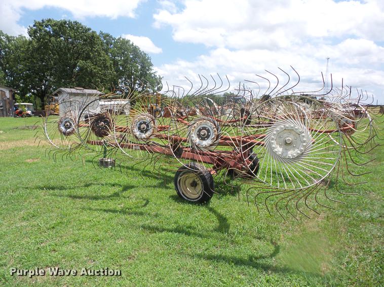 image for item EI9843 M&W hay rake