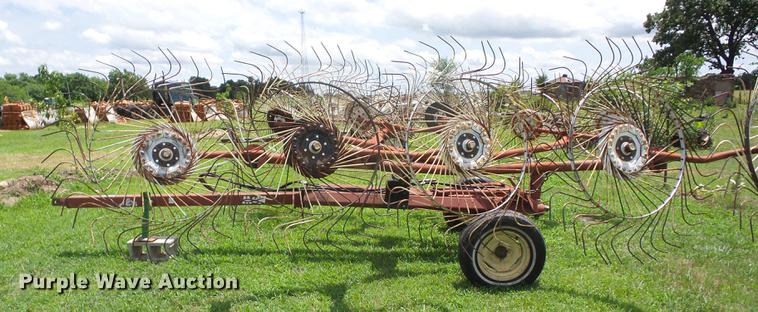 image for item EI9843 M&W hay rake