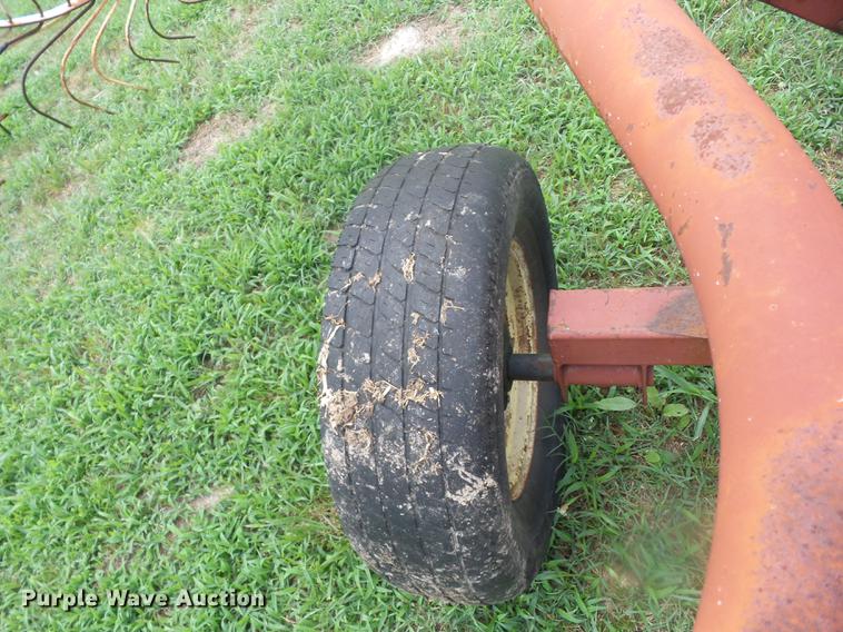 image for item EI9843 M&W hay rake