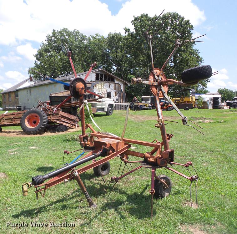 Hay tedder in Wyandotte, OK Item EI9845 sold Purple Wave