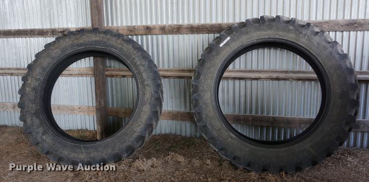 image for item EJ9372 Firestone 380/90R46 tires