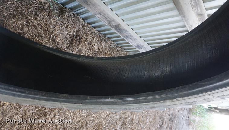 image for item EJ9372 Firestone 380/90R46 tires