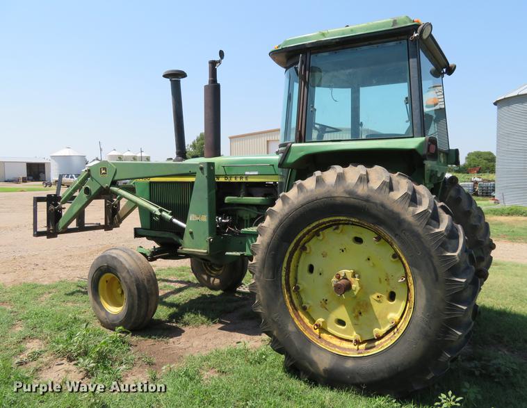 image for item EJ9709 1977 John Deere 4430 tractor