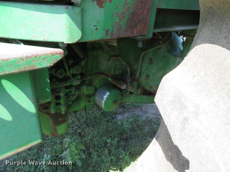 image for item EJ9709 1977 John Deere 4430 tractor