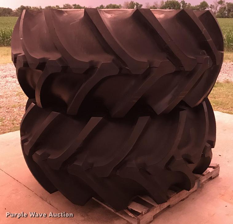 image for item G1219 (2) Firestone Champion Spade Grip 30.5L-32 R-2 tires