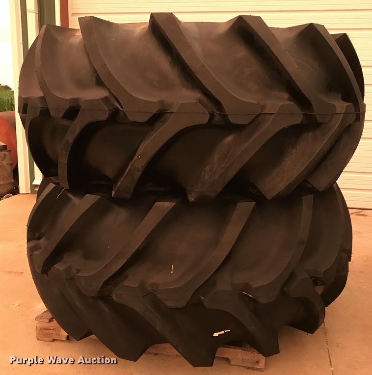 image for item G1219 (2) Firestone Champion Spade Grip 30.5L-32 R-2 tires