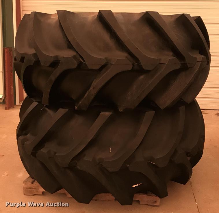 image for item G1219 (2) Firestone Champion Spade Grip 30.5L-32 R-2 tires