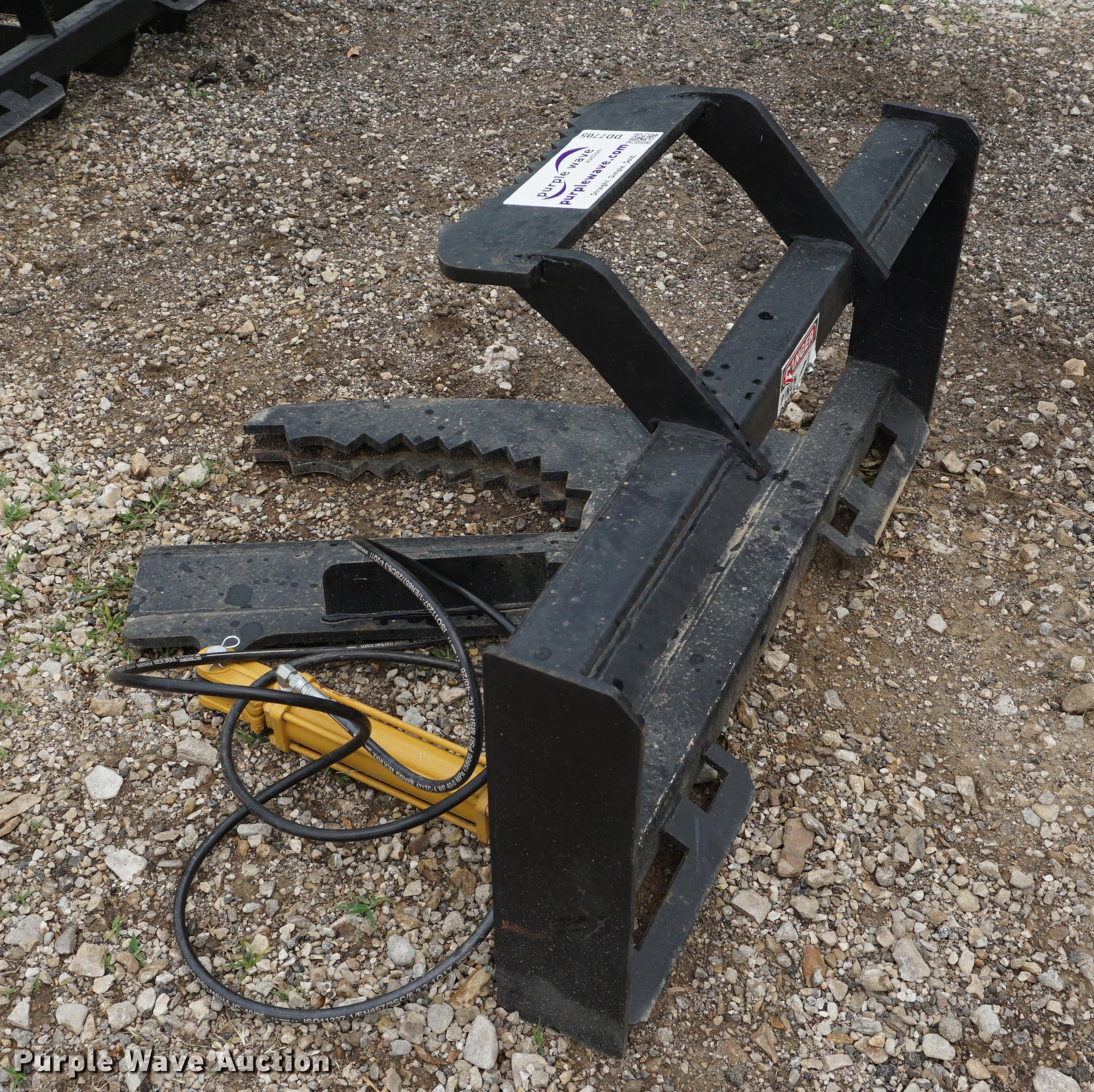 Tree shear skid steer attachment in Eskridge, KS Item DD7705 sold