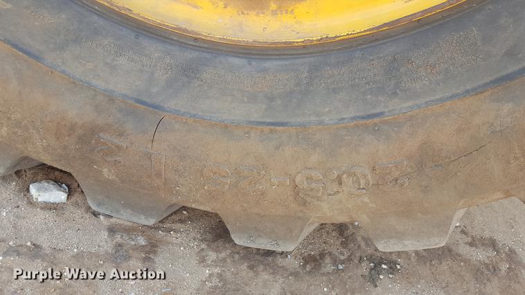 image for item DD1145 2010 John Deere 624K High Lift wheel loader