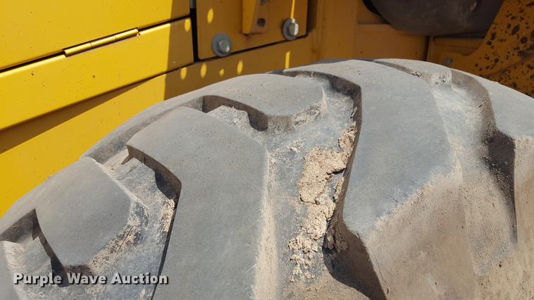 image for item DD1145 2010 John Deere 624K High Lift wheel loader