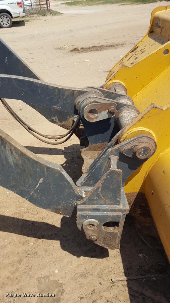 image for item DD1145 2010 John Deere 624K High Lift wheel loader