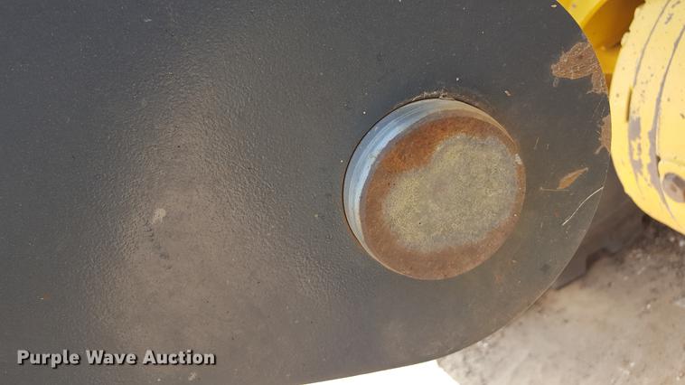 image for item DD1145 2010 John Deere 624K High Lift wheel loader