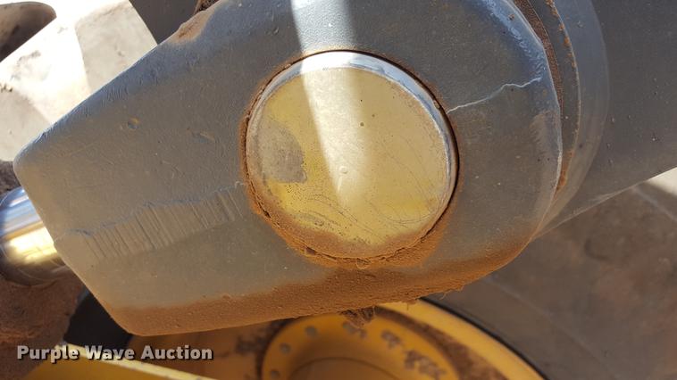 image for item DD1145 2010 John Deere 624K High Lift wheel loader