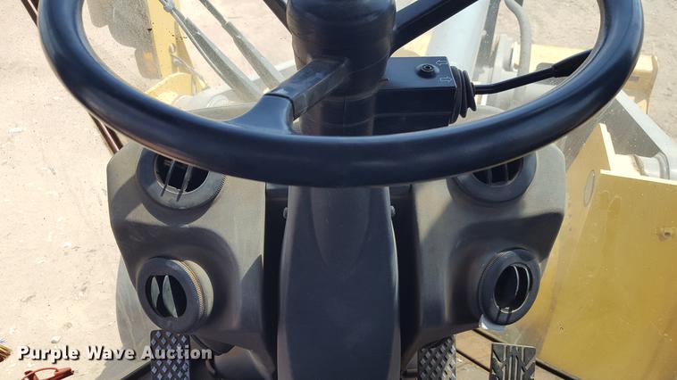 image for item DD1145 2010 John Deere 624K High Lift wheel loader